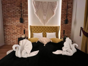 Brick Castle - Apartament Helga